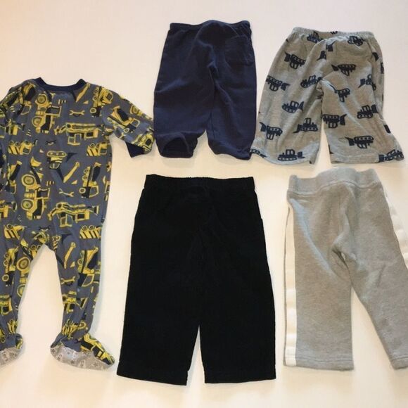 Carter’s Lot Of 5 pants and pajamas 12m boys - Picture 7 of 8